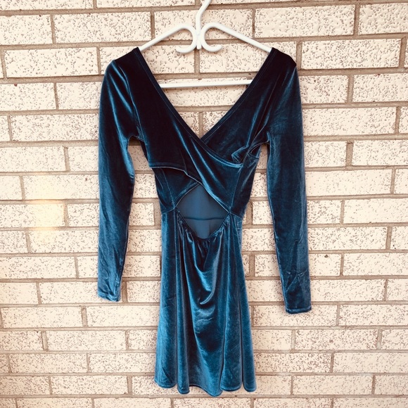 MOVING OUT SALE ❗️Blue Velvet Dress - Picture 3 of 4